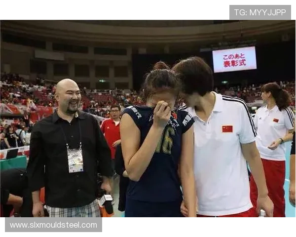 南京与武汉排球队赛后复盘分析比赛经验与策略总结